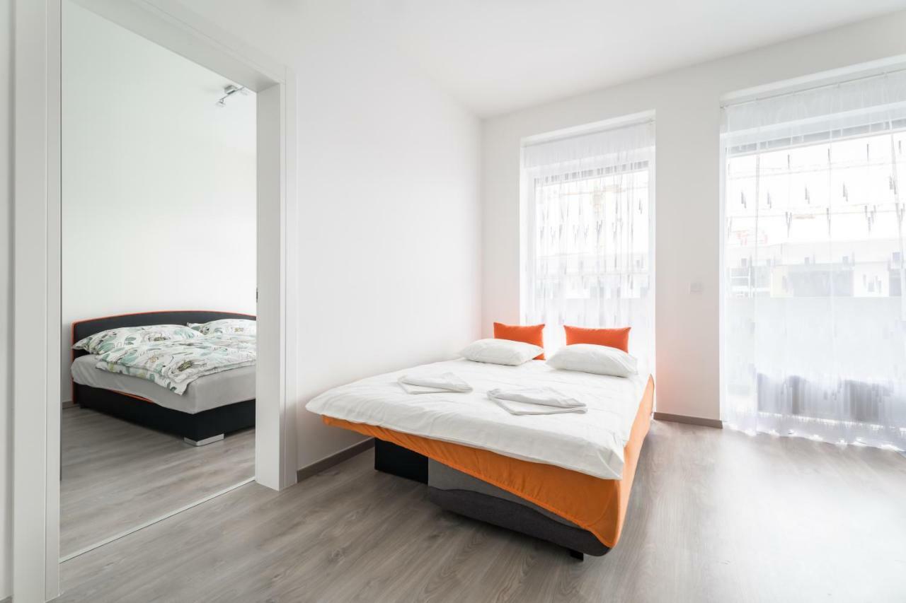 Bpr Chic White Home With Terrace & A/C & Garage Budapeszt Zewnętrze zdjęcie